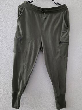 Nine West Olive Green Cargo Jogger Pants with Mesh Pockets